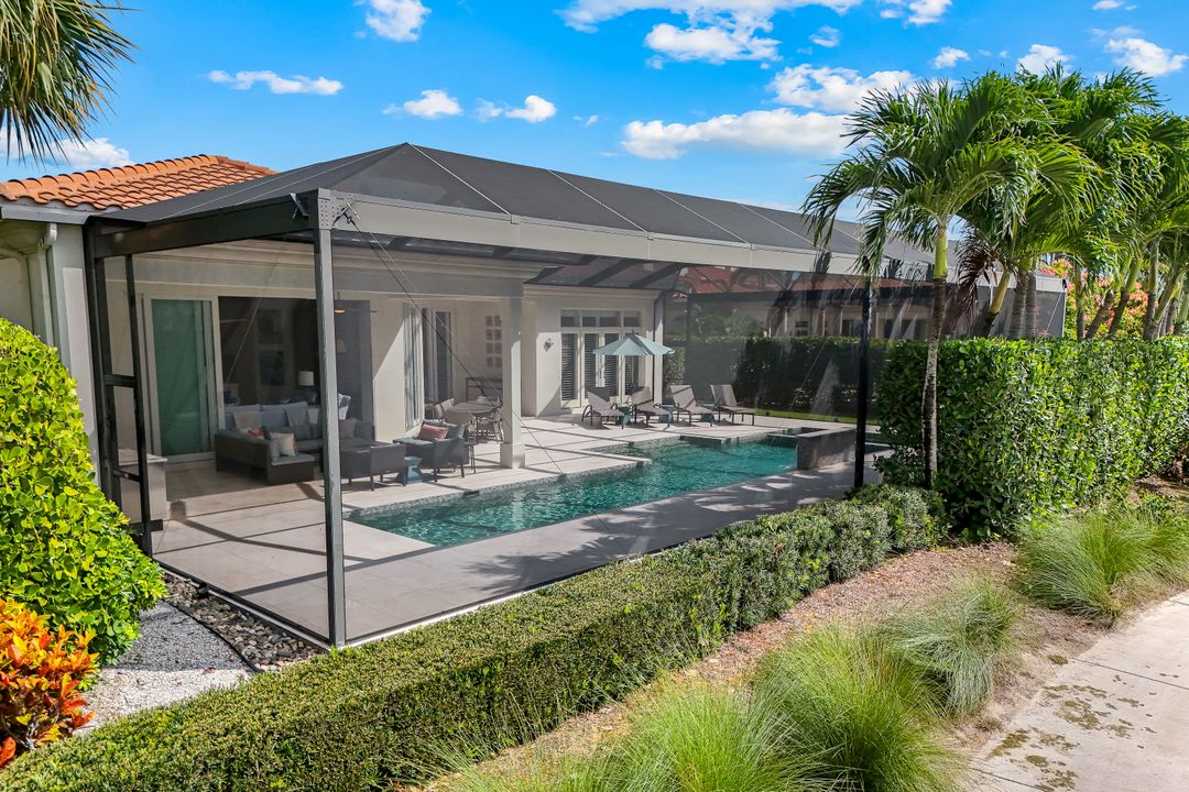 2048 Isla Vista Ln, Naples, FL 34105