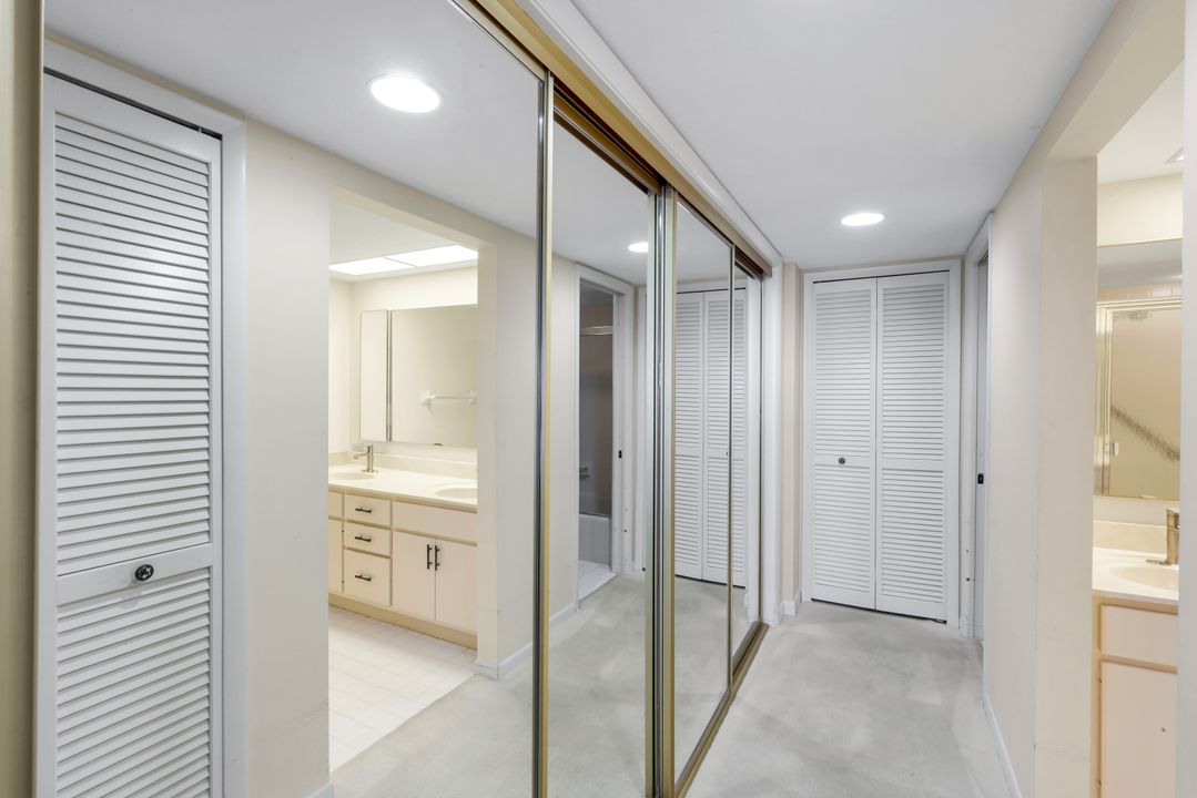 9653 Gulf Shore Dr #303, Naples, FL 34108