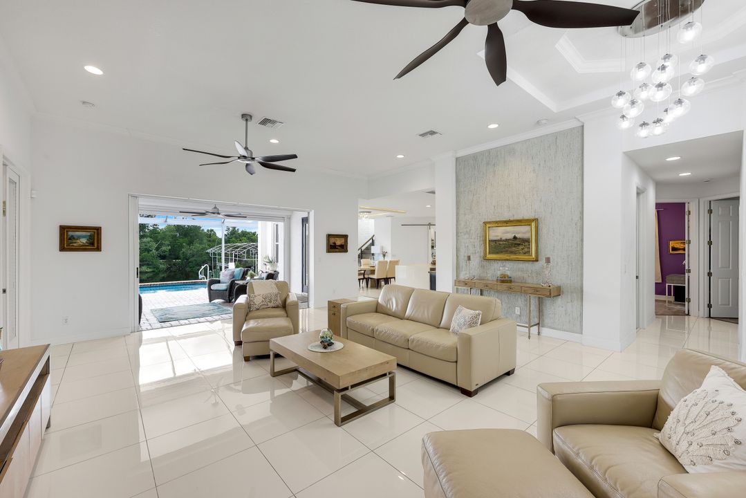 2309 SE 20th Pl, Cape Coral, FL 33990