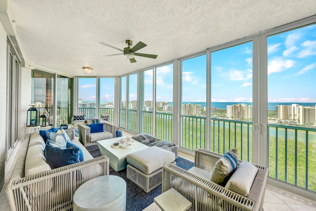 295 Grande Way #1403, Naples, FL 34110