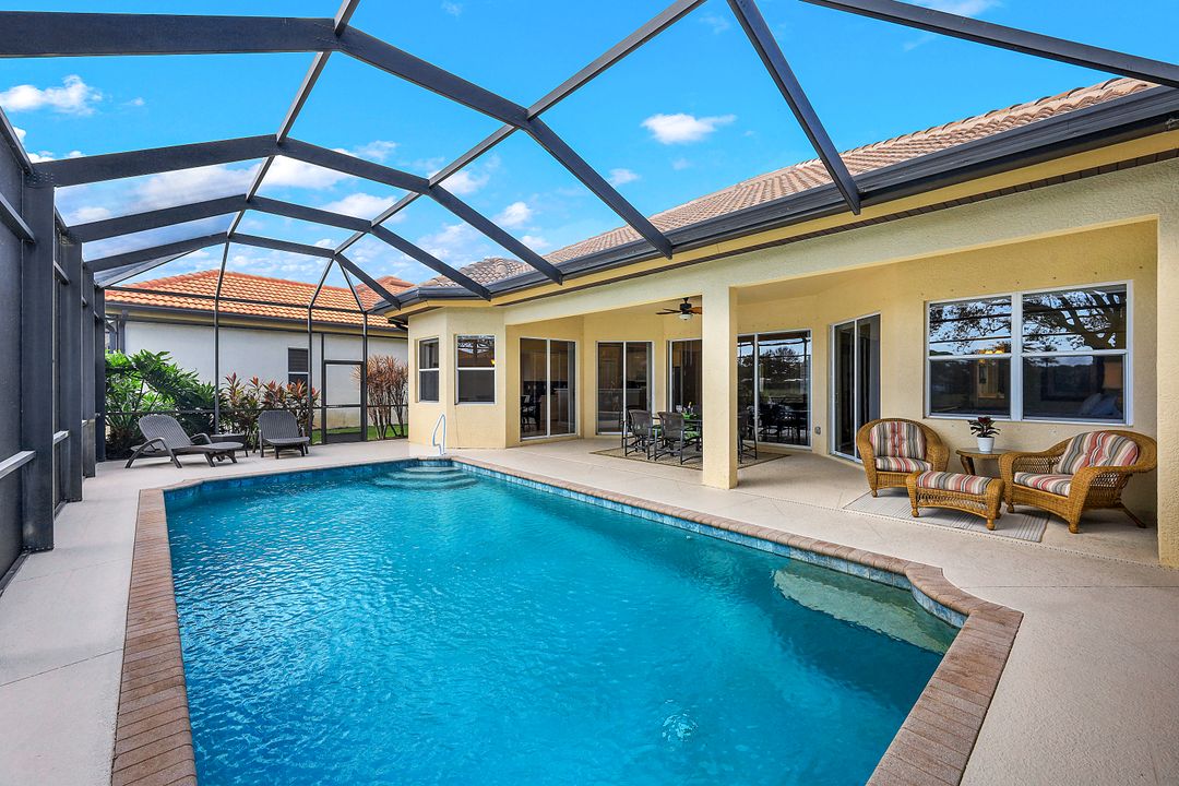 6074 Divot Ct, Naples, FL 34113