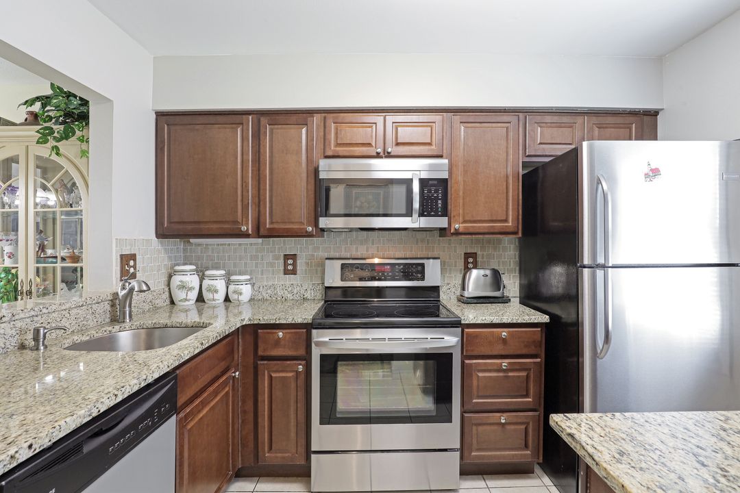 6300 South Pointe Blvd #107, Fort Myers, FL 33919