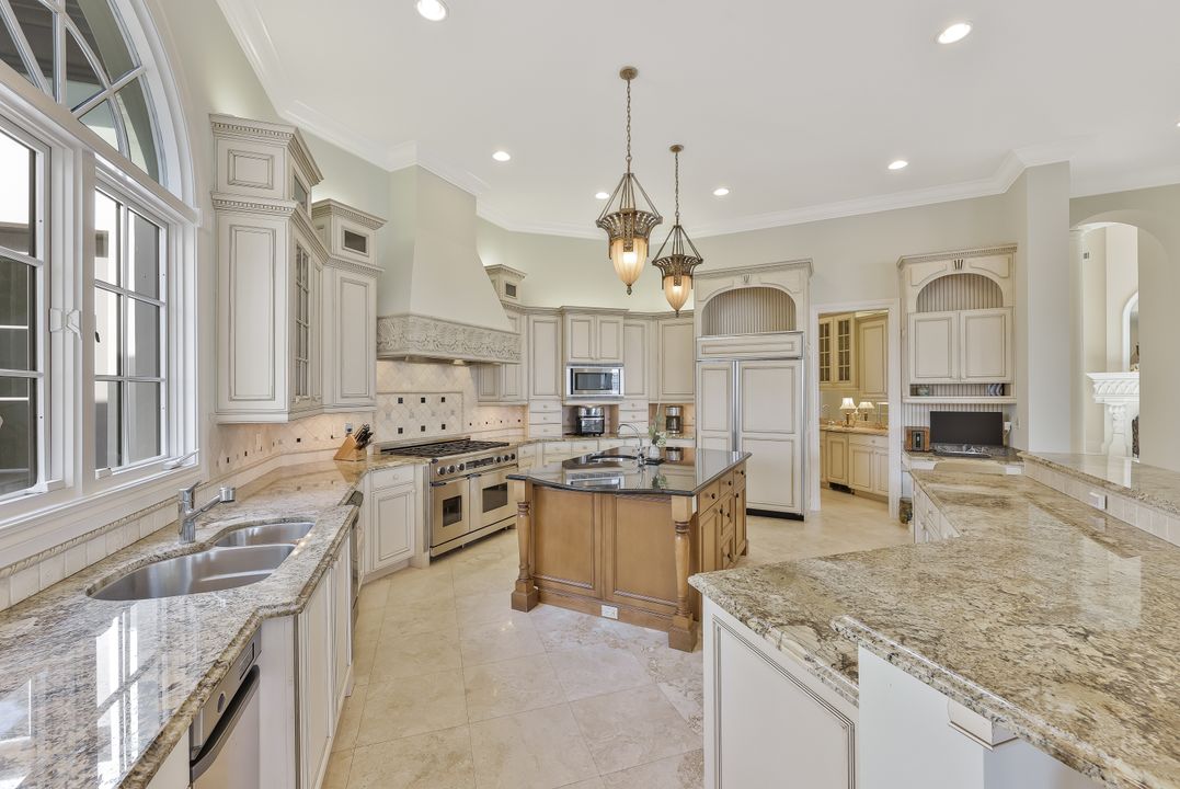 28790 Blaisdell Dr, Naples, FL 34119