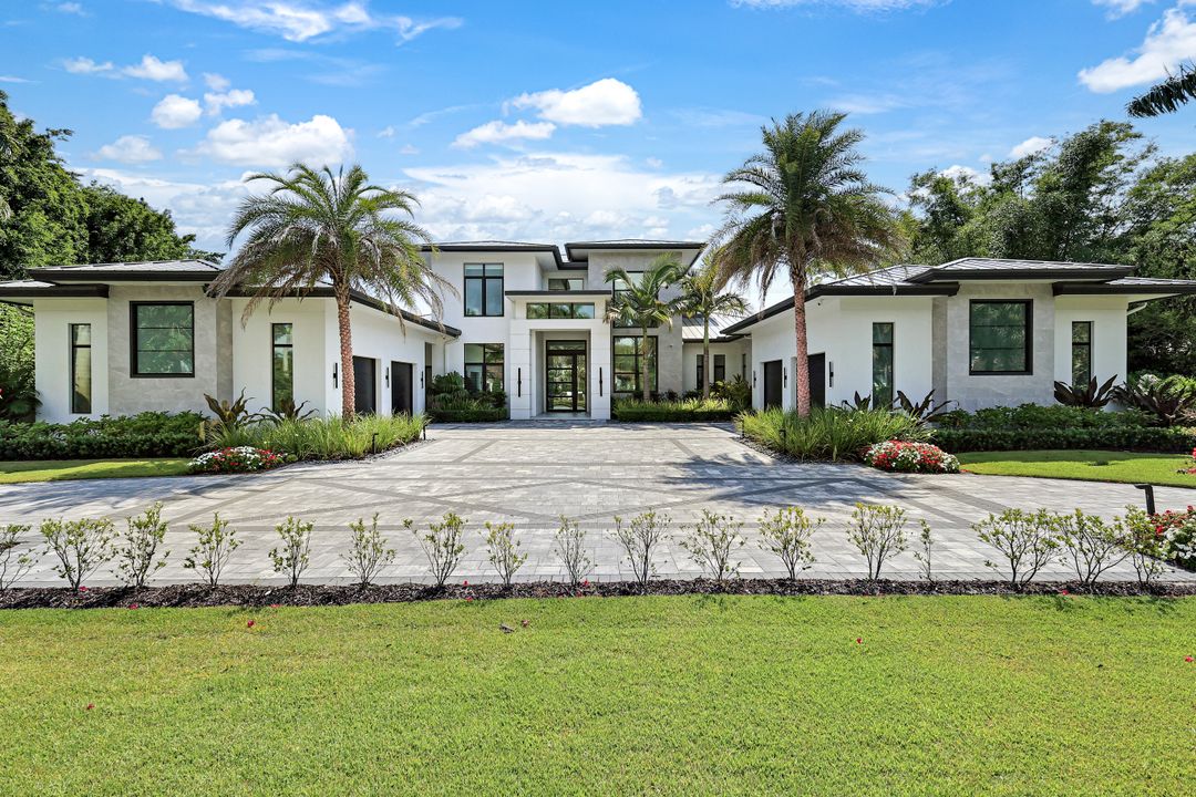 493 Carica Rd, Naples, FL 34108
