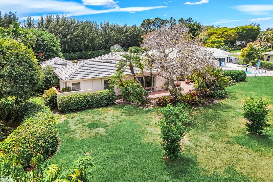 330 Bald Eagle Dr, Naples, FL 34105