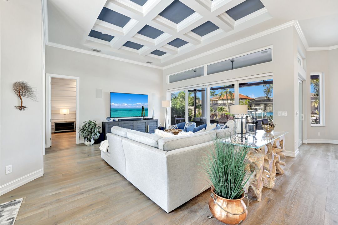 820 Giralda Ct, Marco Island, FL 34145