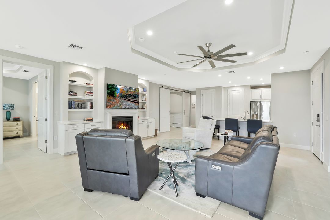 15336 Lucerna St #101, Naples, FL 34114