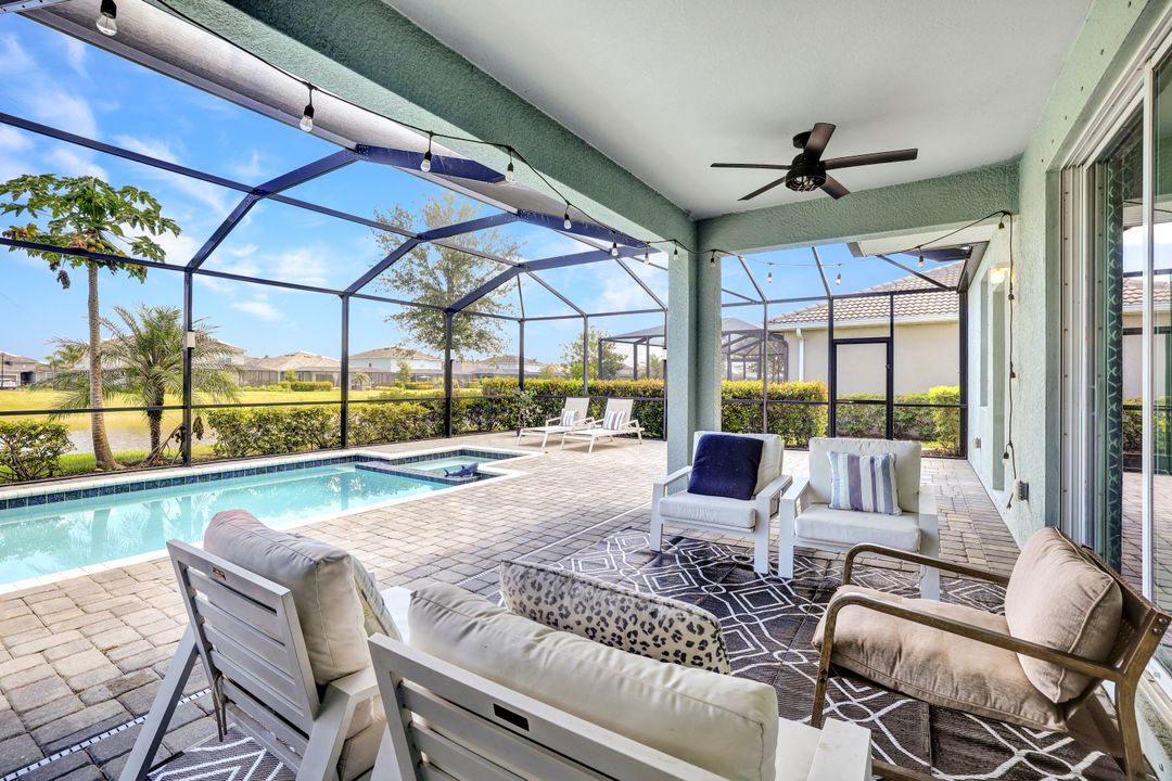 2369 Tangerine Ln, Naples, FL 34120