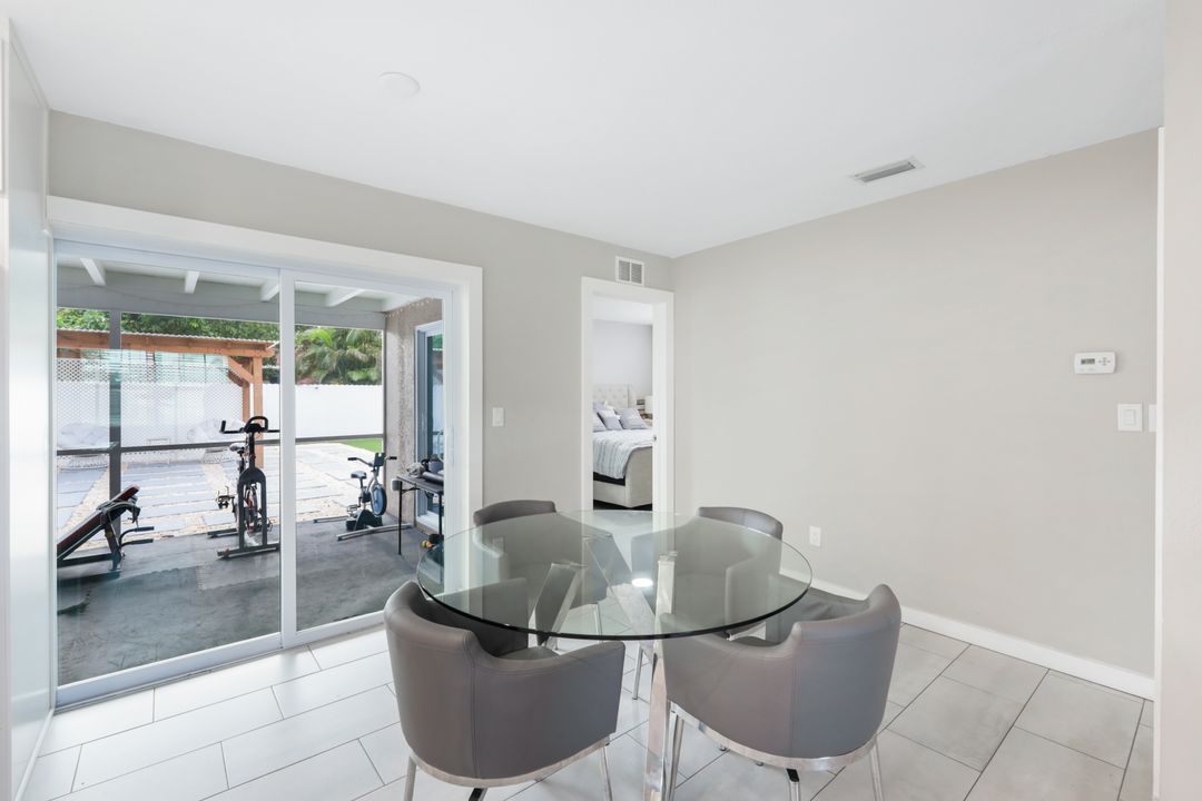 4830 Cortez Cir, Naples, FL 34112