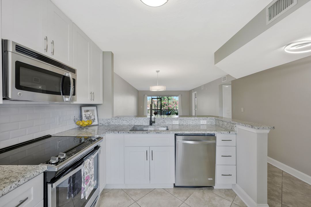 1211 Rosemary Ct #C104, Naples, FL 34103