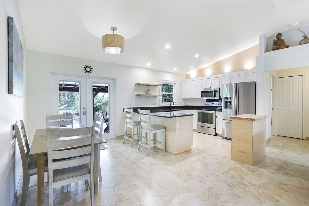4710 1st Ave NW, Naples, FL 34119