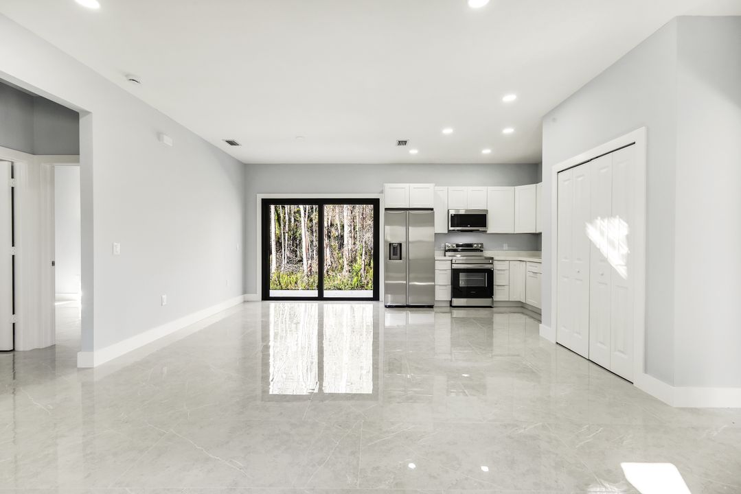 2677 62nd Avenue NE, Naples, FL 34120