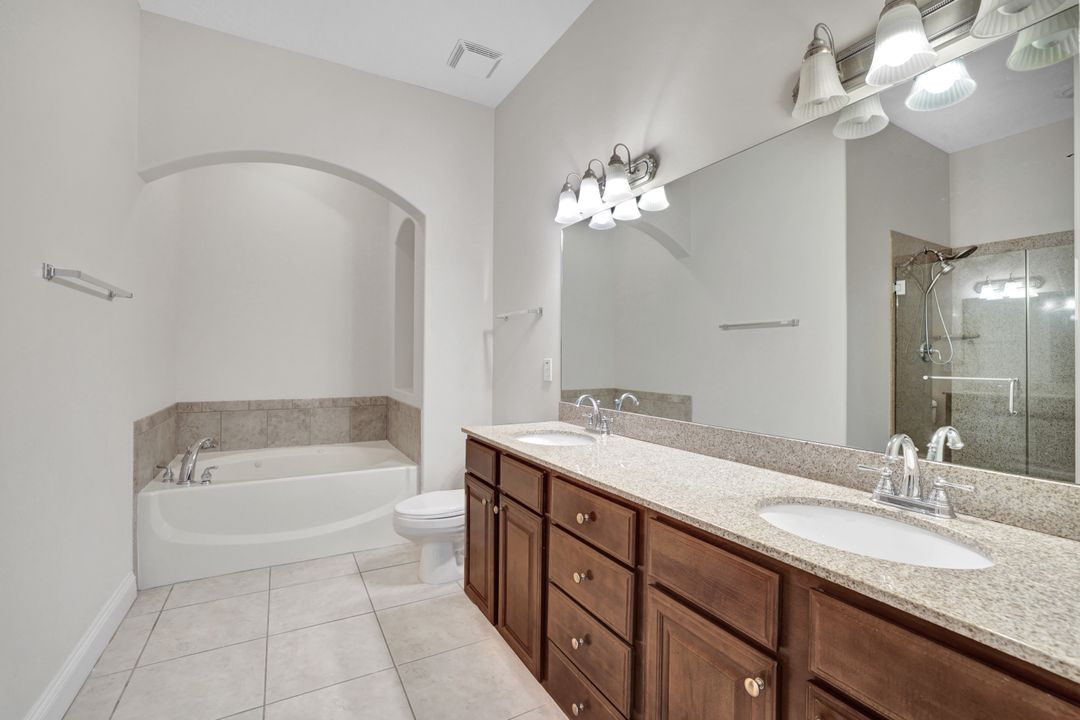 1338 Corso Palermo Ct #4, Naples, FL 34105