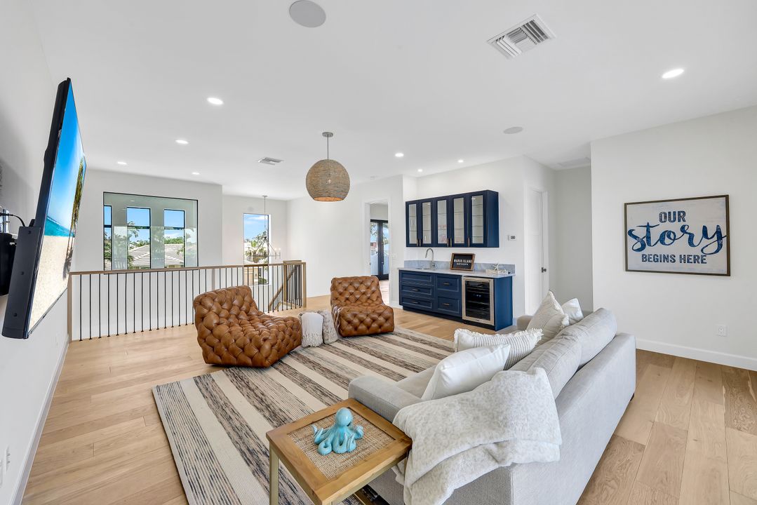 1857 Woodbine Ct, Marco Island, FL 34145