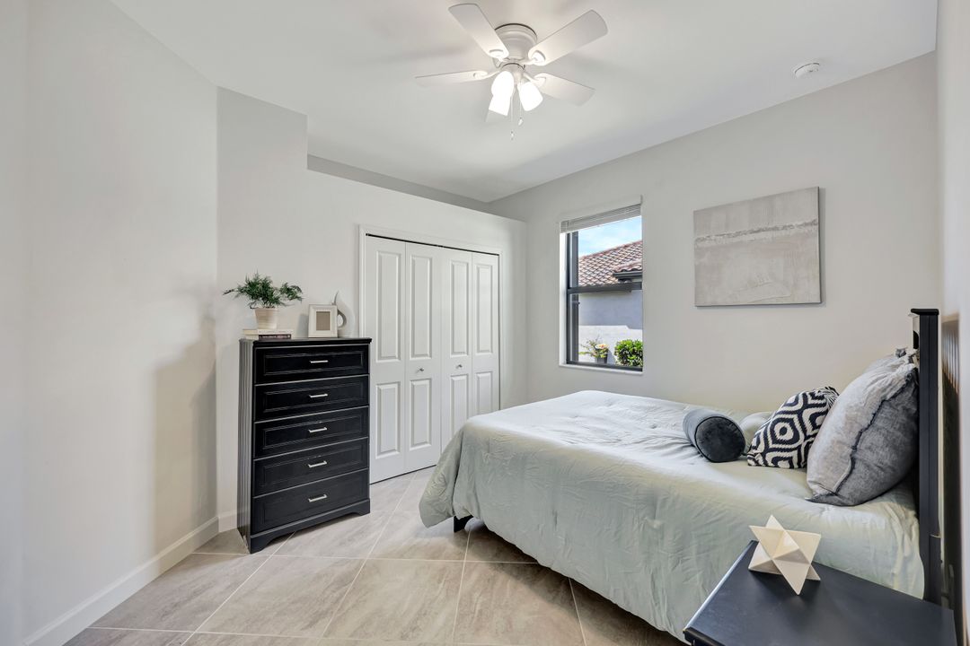 13842 Hunter Oak Dr, Fort Myers, FL 33913