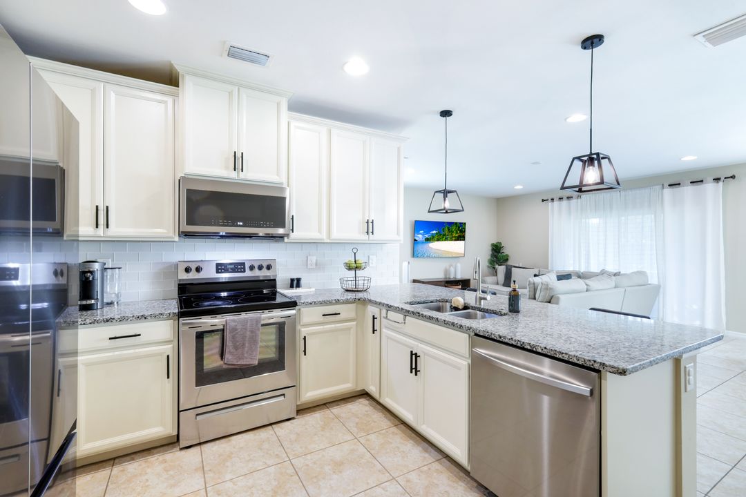 3844 Tilbor Circle, Fort Myers, FL 33916