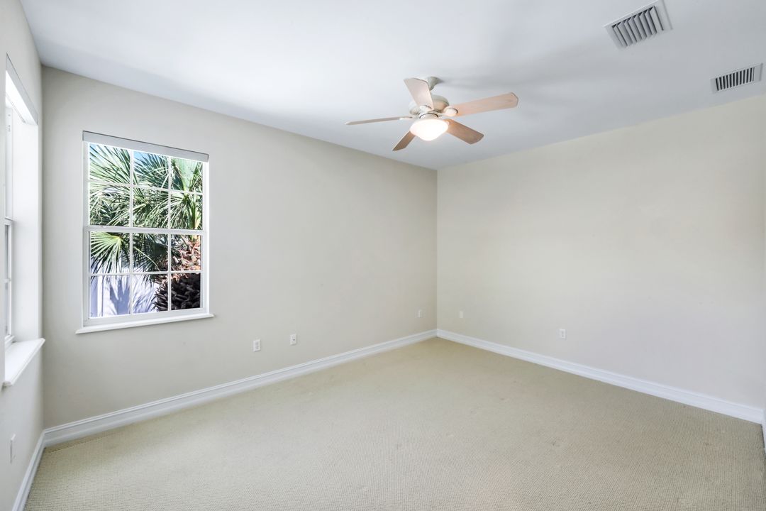 2040 Tarpon Bay Dr N #201, Naples, FL 34119