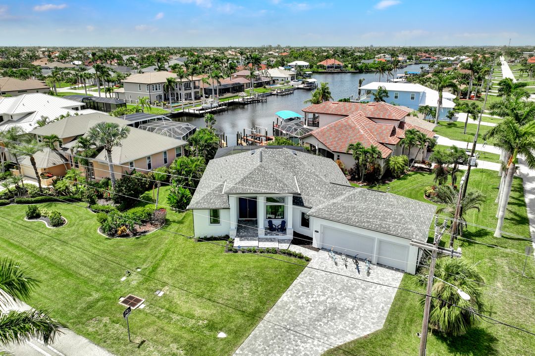 1617 El Dorado Pkwy W, Cape Coral, FL 33914