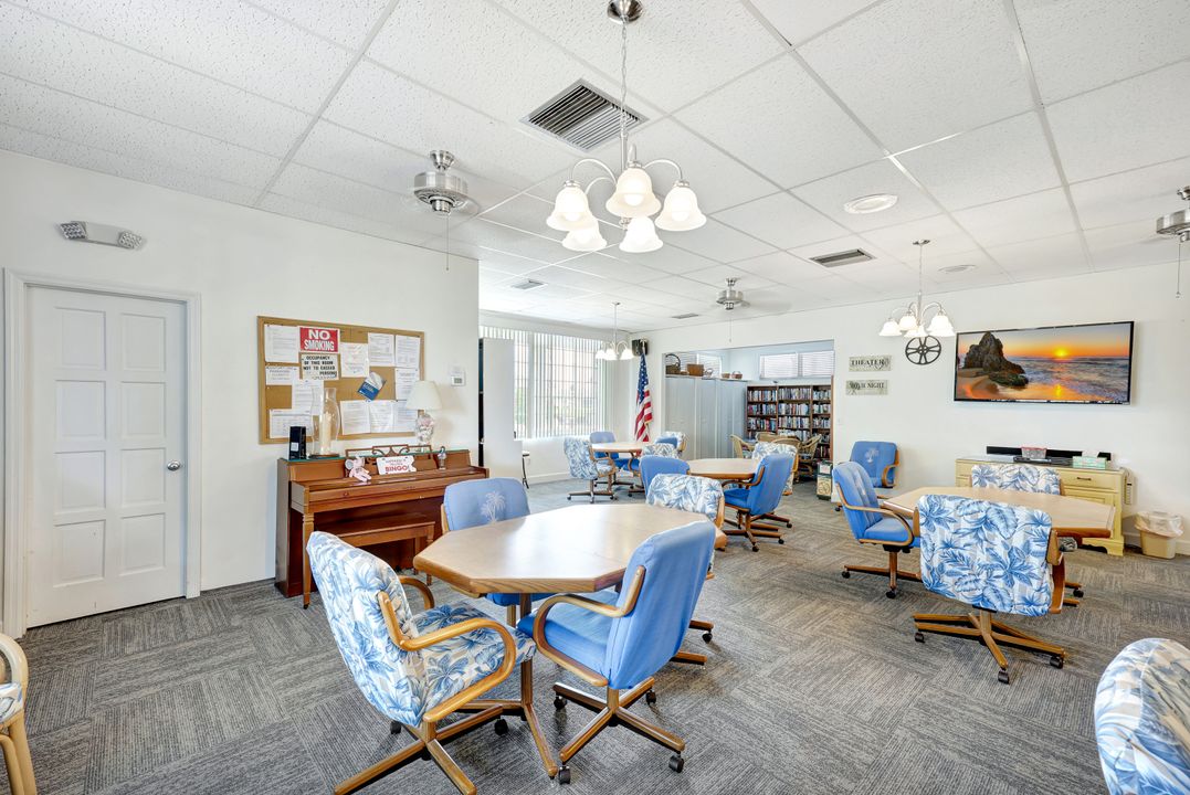 6760 Winkler Rd #z1, Fort Myers, FL 33919