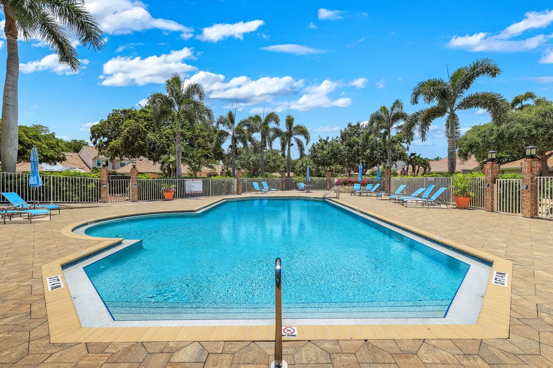 6619 Trident Way, Naples, FL 34108