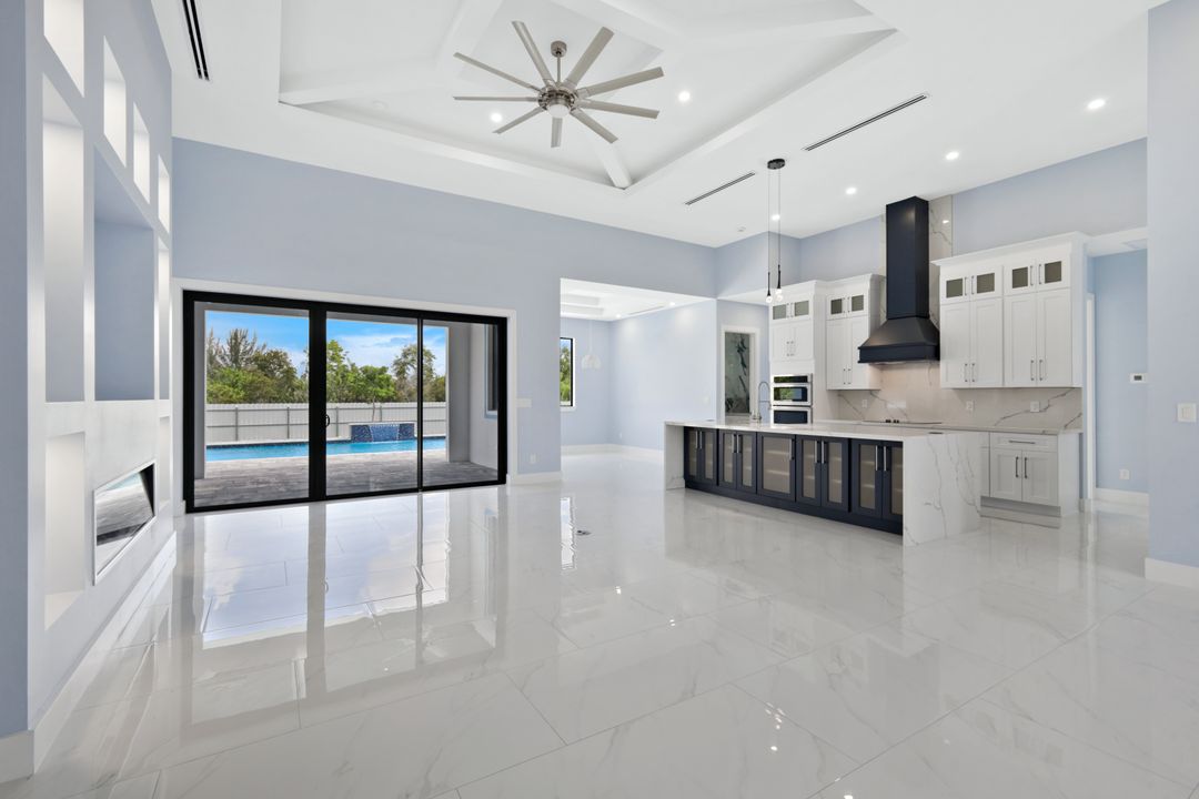 2917 NW 27th St, Cape Coral, FL 33993