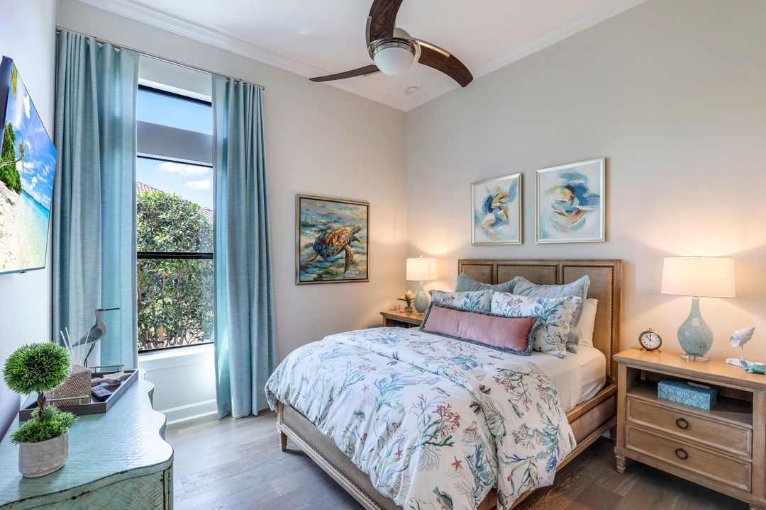 9287 Rialto Ln, Naples, FL 34119