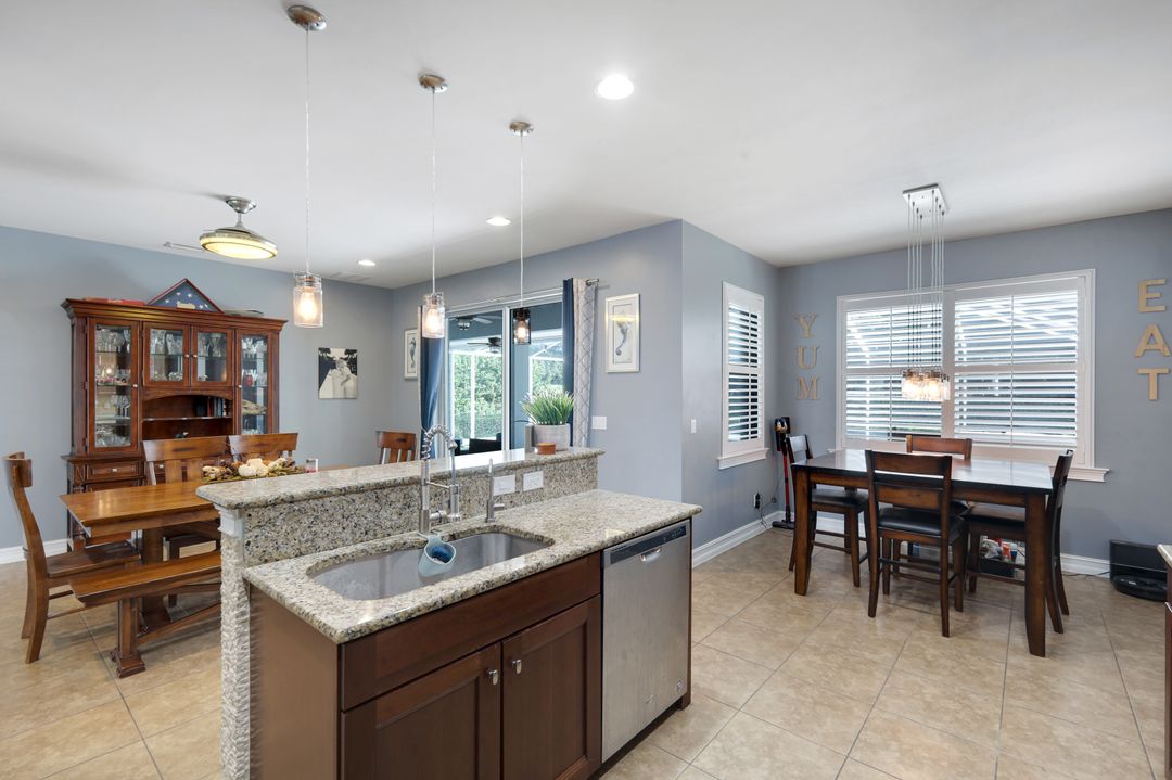 2545 Ashbury Cir, Cape Coral, FL 33991