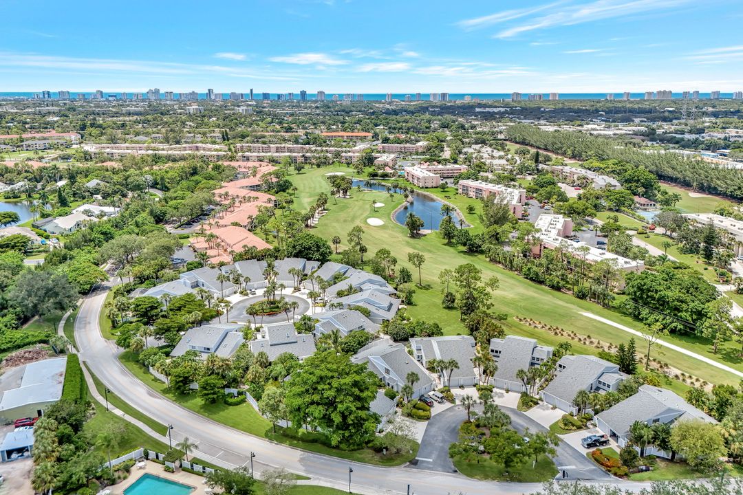 206 Woodshire Ln, Naples, FL 34105