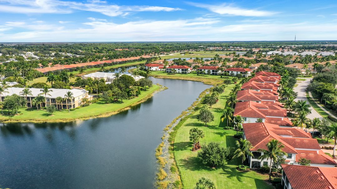 3153 Aviamar Cir #201, Naples, FL 34114