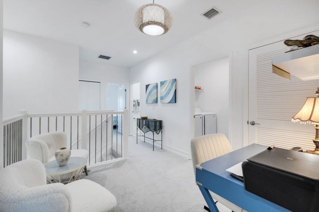 7550 Rockefeller Dr, Naples, FL 34119