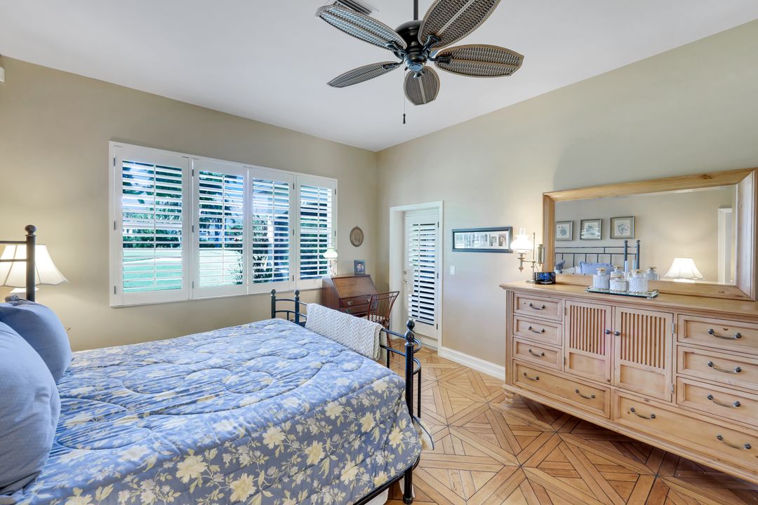 4959 Bollard Ct, Naples, FL 34112