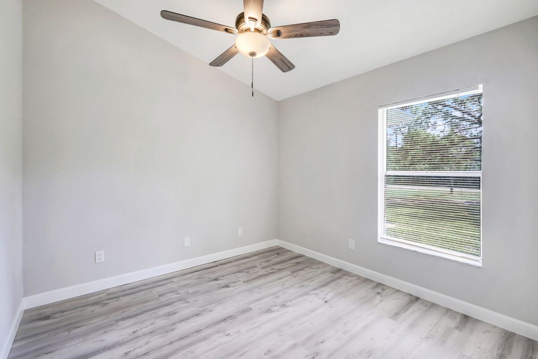 4285 16th Ave NE, Naples, FL 34120