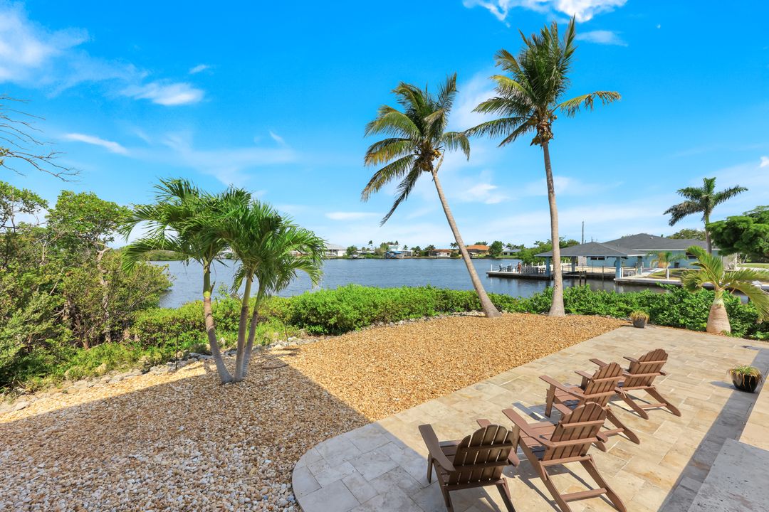 2755 Cussell Dr, Saint James City, FL 33956