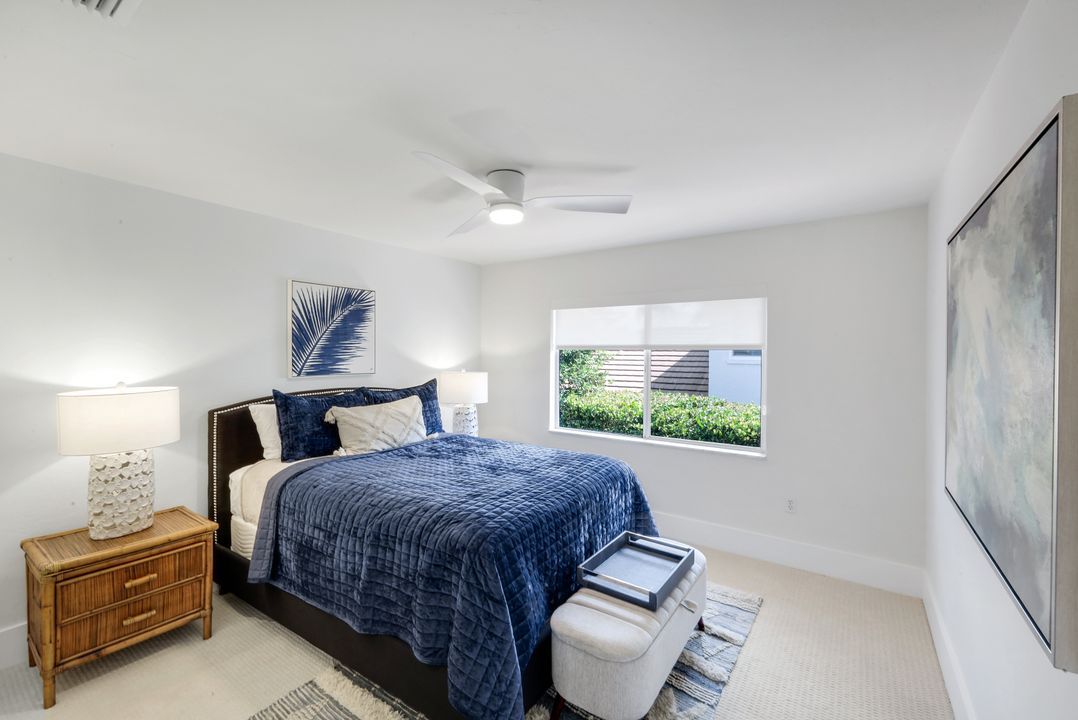 2128 Paget Cir, Naples, FL 34112