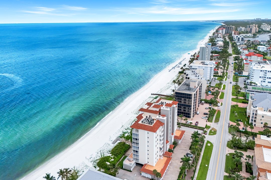 9577 Gulf Shore Dr #801, Naples, FL 34108