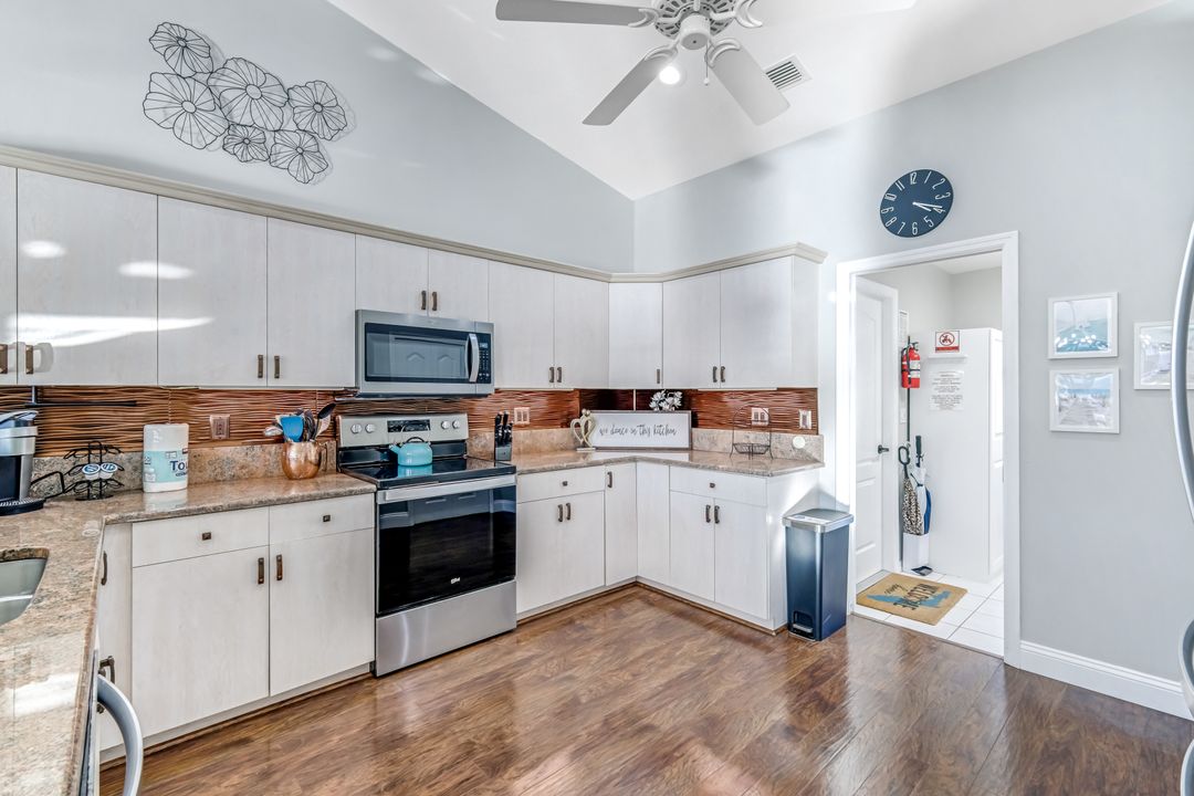 4934 SW 2nd Pl, Cape Coral, FL 33914