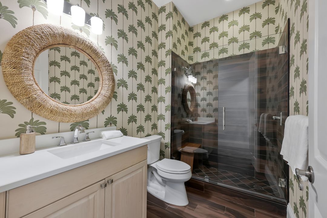 831 Sailaway Ln #203, Naples, FL 34108