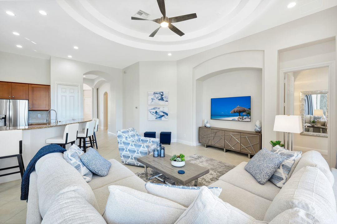 8980 Cherry Oaks Tr, Naples, FL 34114