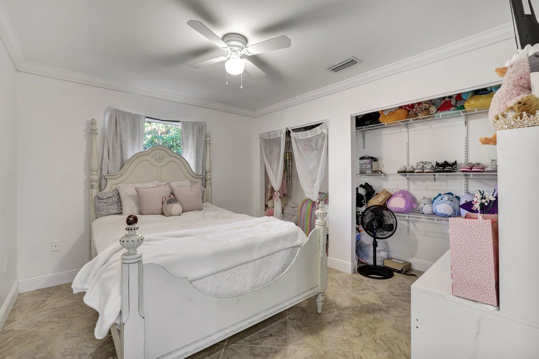 4090 32nd Ave SE, Naples, FL 34117