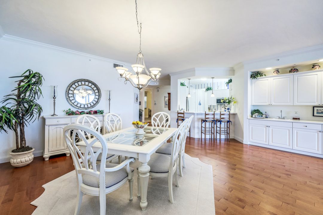 410 Flagship Dr #504, Naples, FL 34108