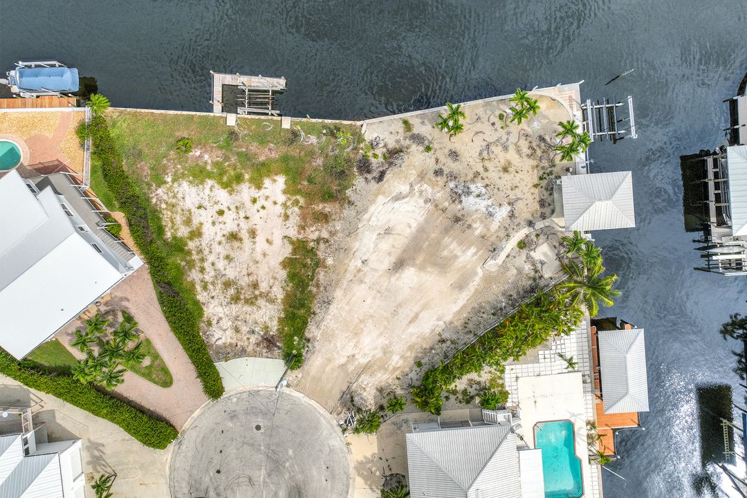 20 Avenida Carita, Fort Myers Beach, FL 33931