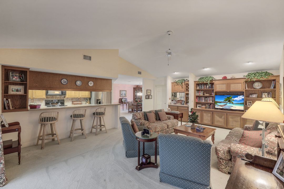 12888 Valewood Dr, Naples, FL 34119