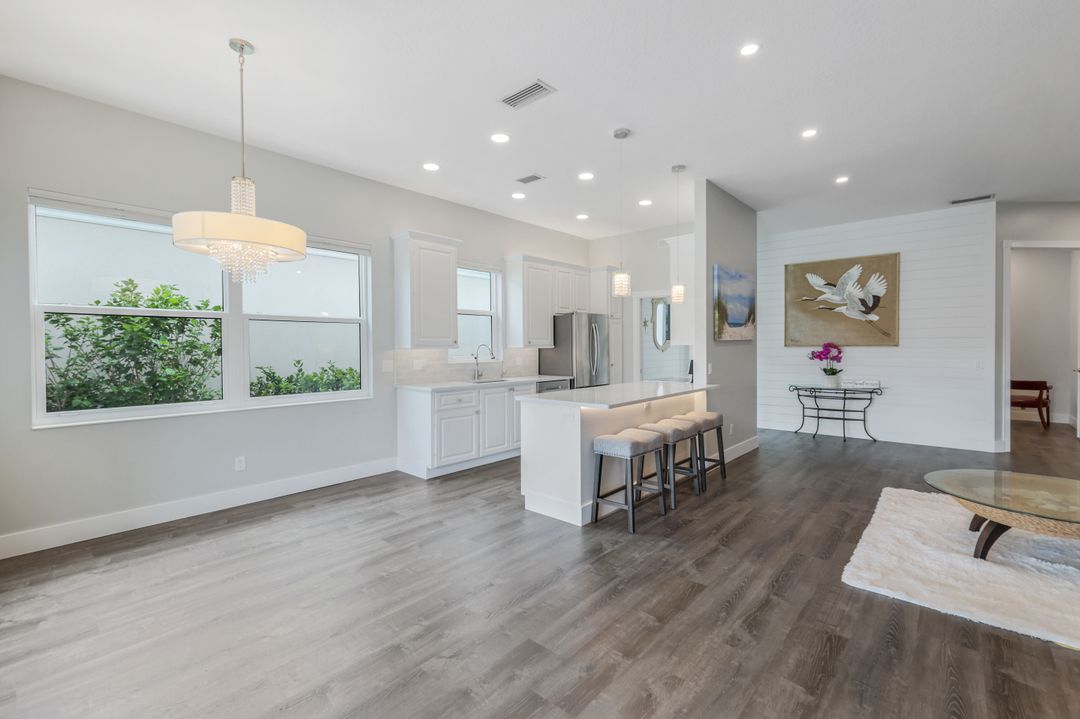 4648 Rio Poco Ct, Naples, FL 34109