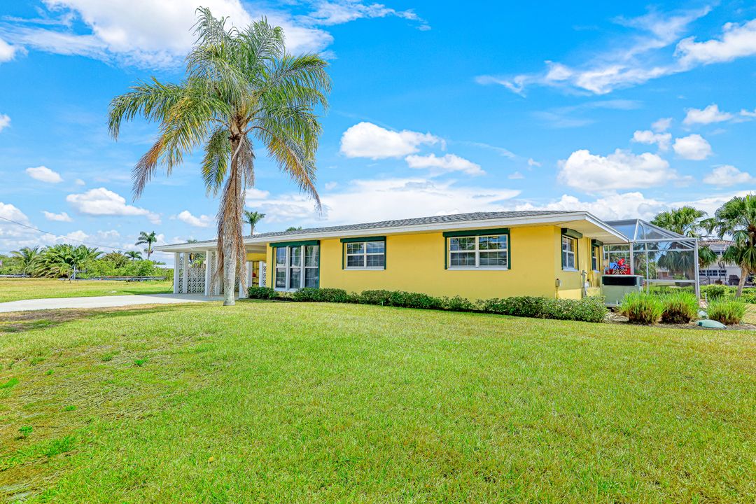 1720 Cascade Way, North Fort Myers, FL 33917