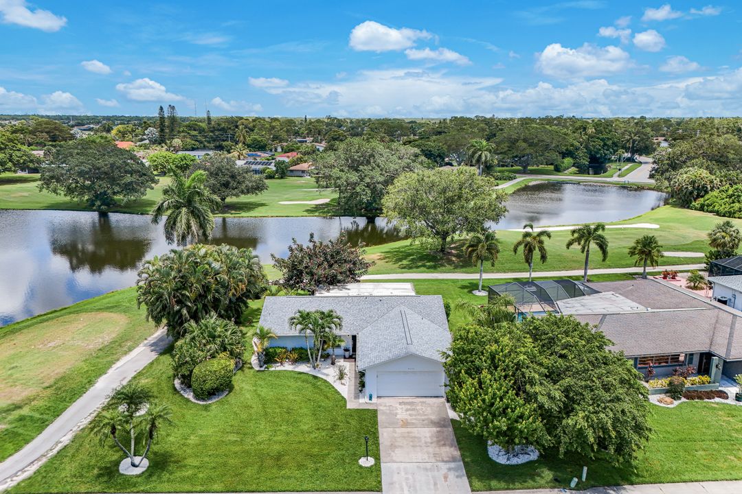 4333 Beechwood Lake Dr, Naples, FL 34112