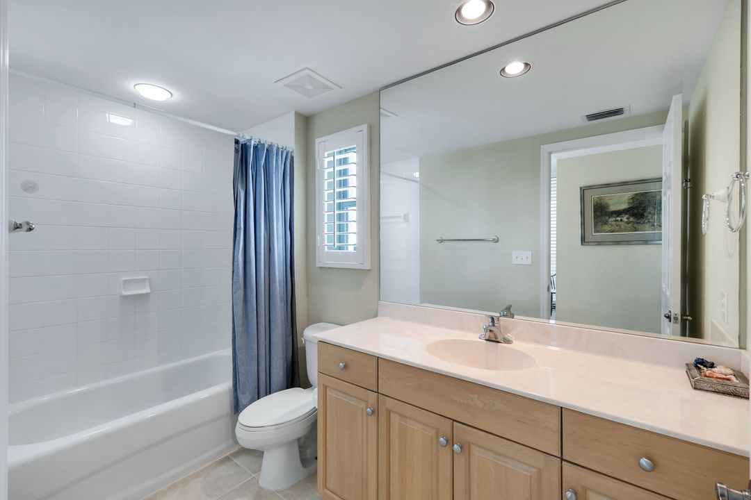 315 Dunes Blvd #707, Naples, FL 34110