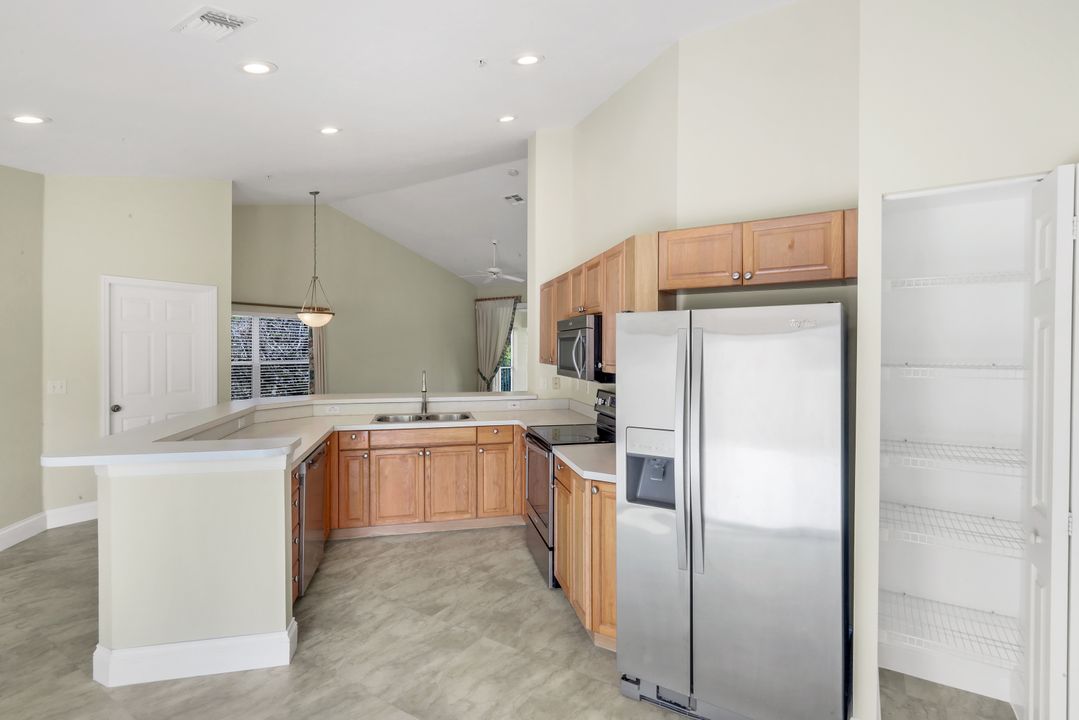 4940 Deerfield Way #201, Naples, FL 34110