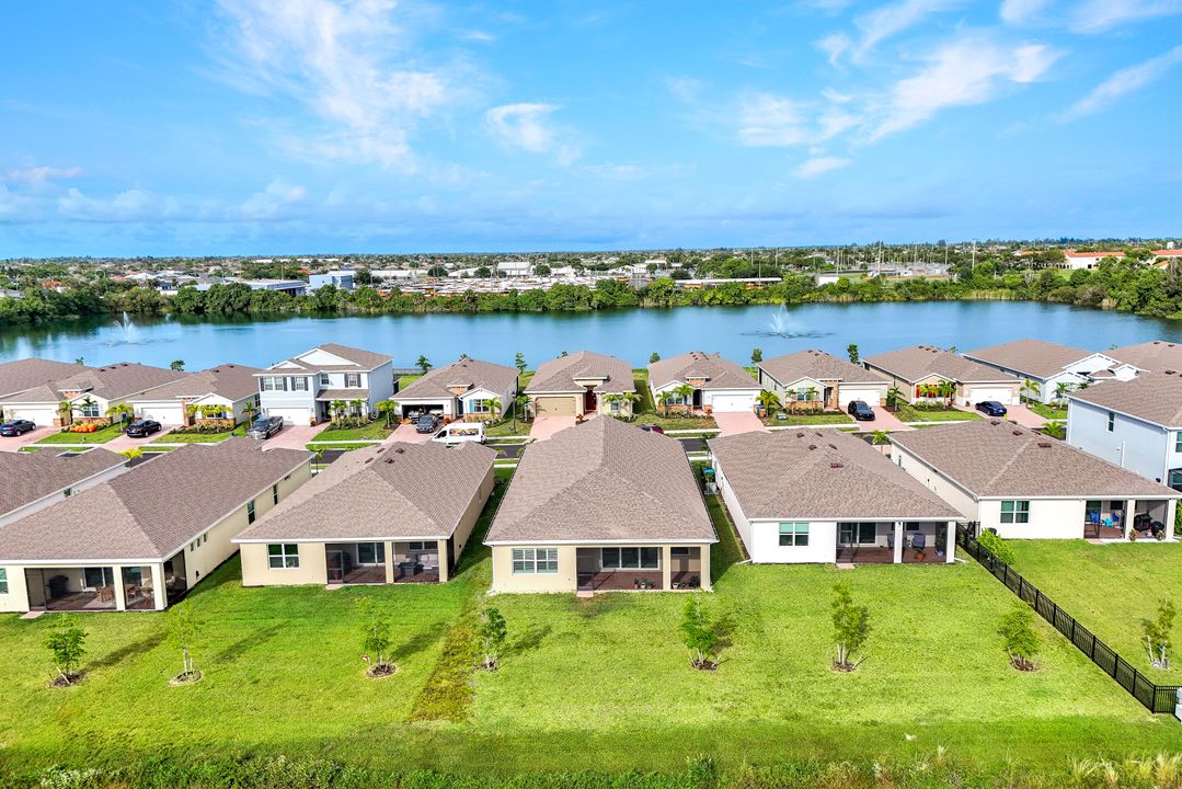 447 Spg Hl Lk Lp, Cape Coral, FL 33993