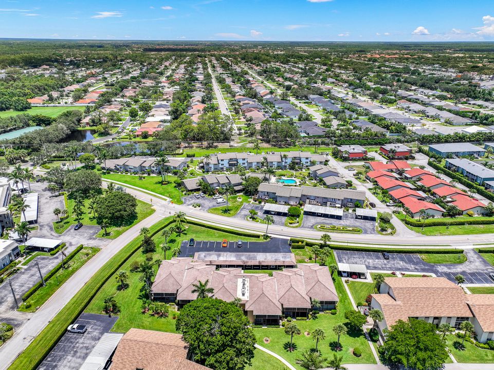 195 Cypress Way E #9, Naples, FL 34110