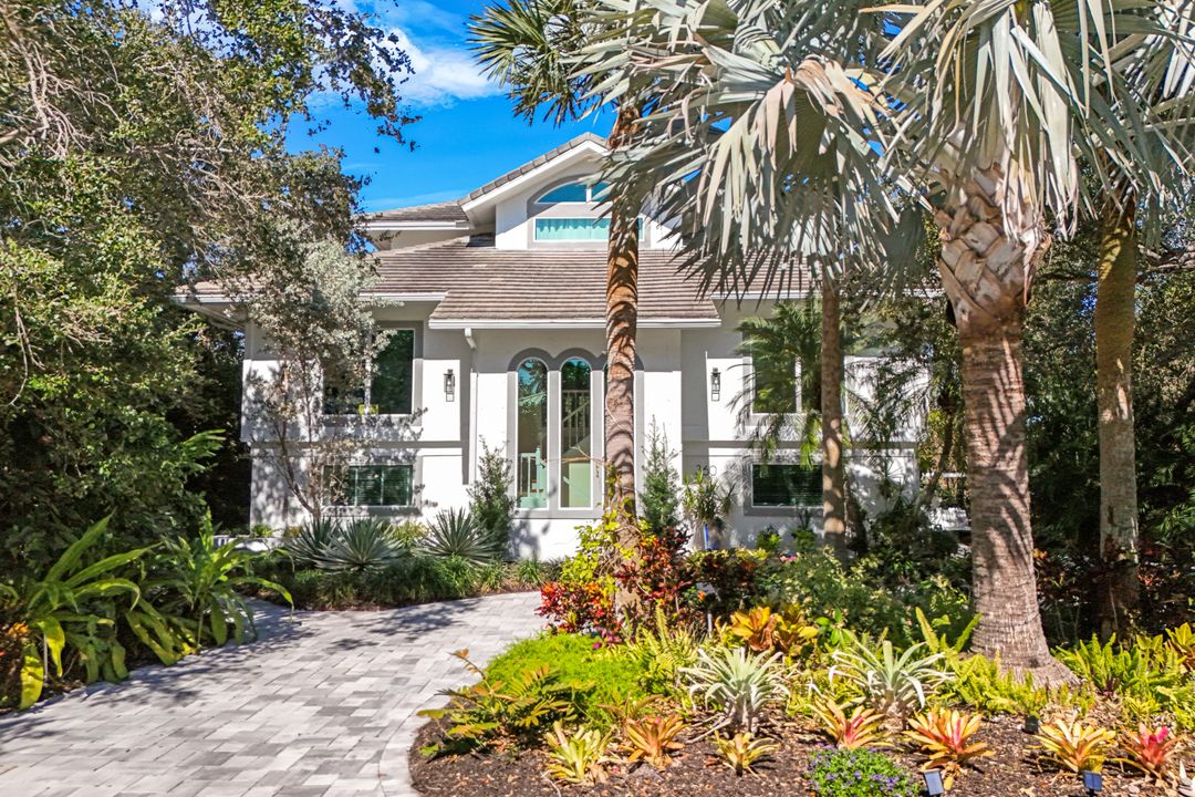 360 Gumbo Limbo Ln, Marco Island, FL 34145